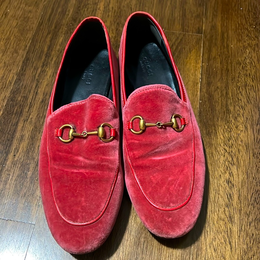 Gucci pink velvet loafers